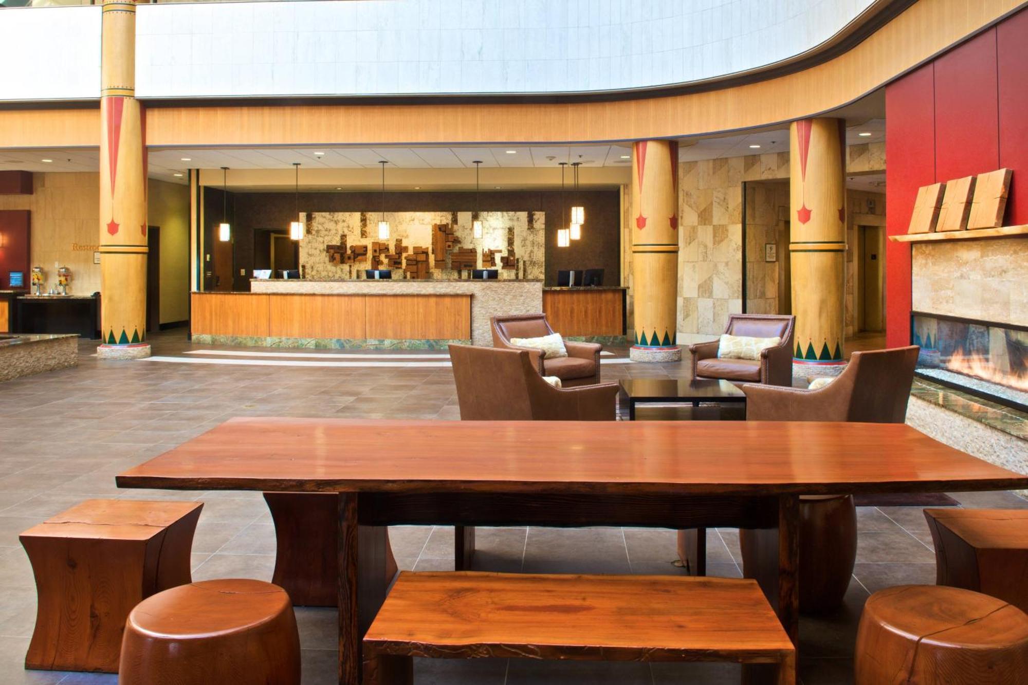 Sheraton Anchorage Hotel Exterior foto